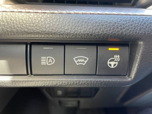 Used 2024 Toyota Prius XLE FWD image 14