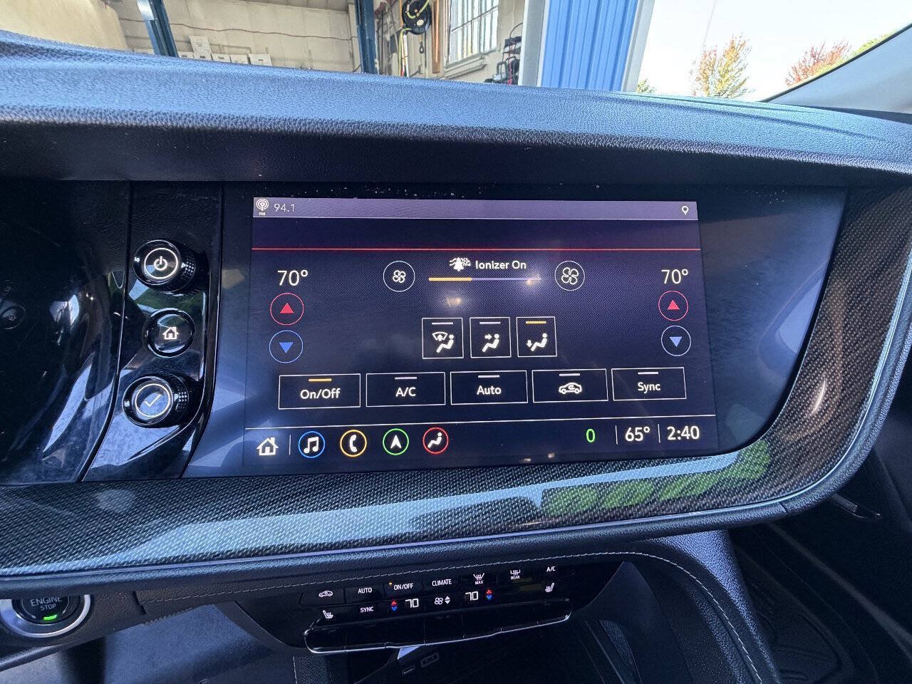 Used 2021 Buick Envision Essence w/ Technology Package I AWD/4WD image 21