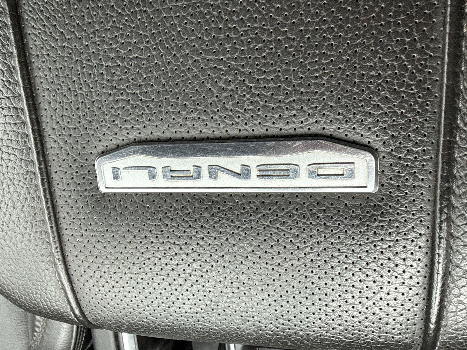 Used 2025 GMC Sierra 2500 Denali AWD/4WD image 24