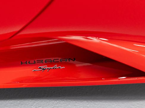 Used 2017 Lamborghini Huracan LP 610-4 AWD/4WD image 27