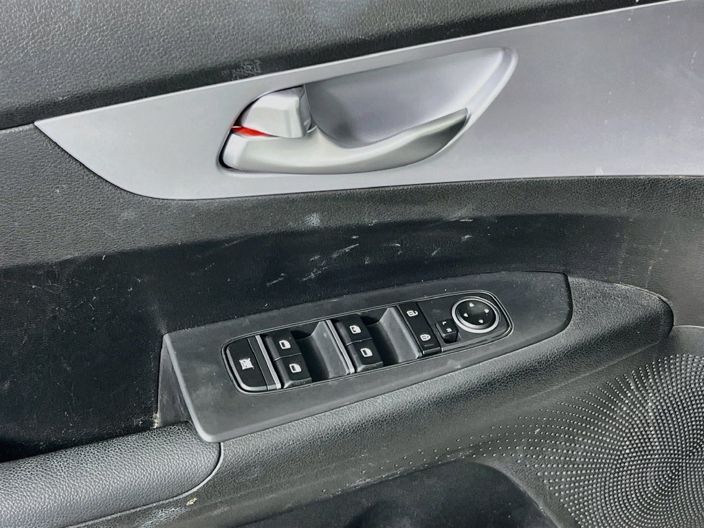Certified 2024 Kia Forte LXS w/ LXS Technology Package FWD image 11