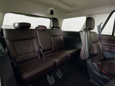 New 2025 Ford Expedition Platinum w/ Platinum Ultimate Package AWD/4WD image 30