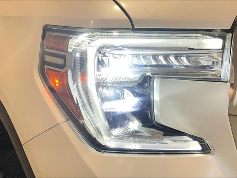 Used 2019 GMC Sierra 1500 Denali w/ Technology Package AWD/4WD image 32