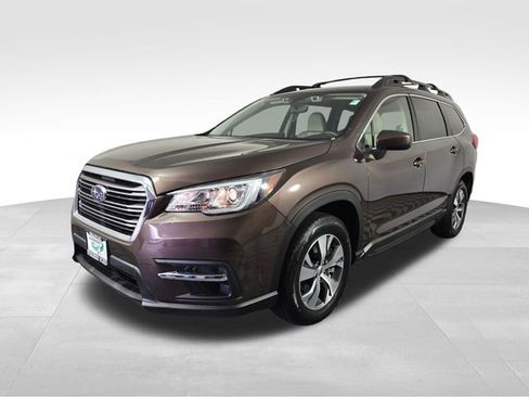 Used 2019 Subaru Ascent Premium image 3