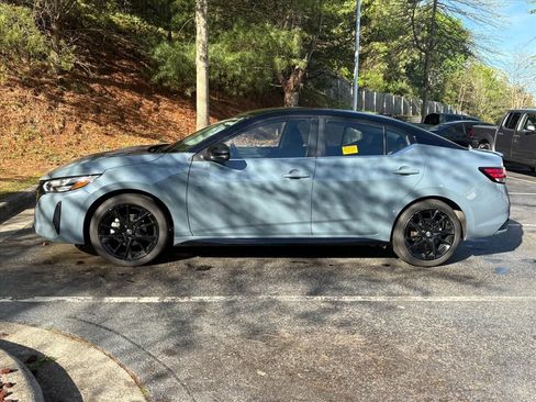 Used 2025 Nissan Sentra SR w/ Midnight Edition image 4