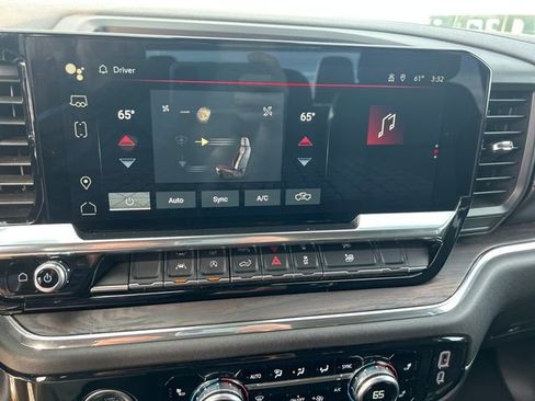 Used 2024 GMC Sierra 1500 SLT image 23