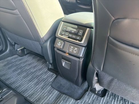 Used 2025 Subaru Ascent Bronze Edition w/ Popular Package #2 image 15