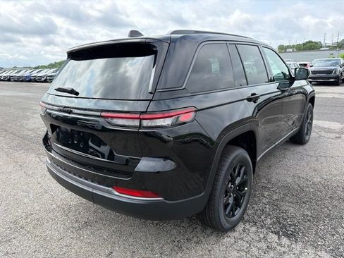 New 2026 Jeep Grand Cherokee Altitude AWD/4WD image 3