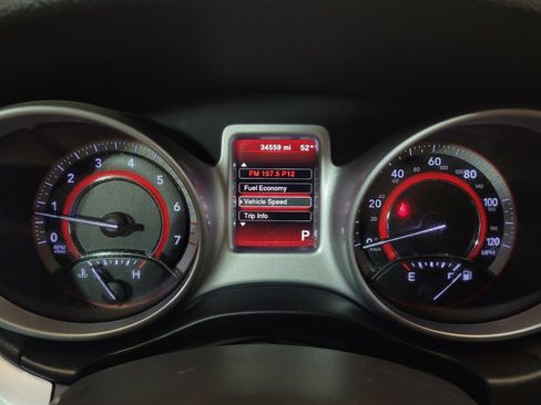 Used 2018 Dodge Journey SE image 23