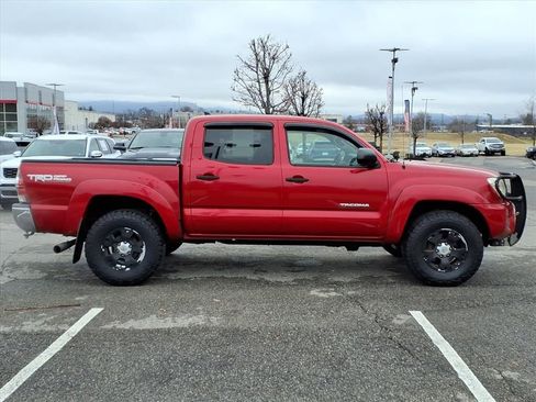 Used 2012 Toyota Tacoma 4x4 Double Cab w/ TRD Off-Road Pkg image 3