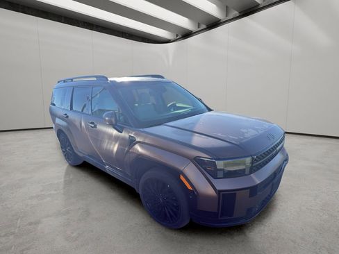 Used 2024 Hyundai Santa Fe Calligraphy image 3
