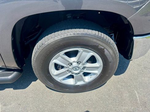 Used 2019 Toyota Tundra SR5 w/ SR5 Upgrade Package AWD/4WD image 40
