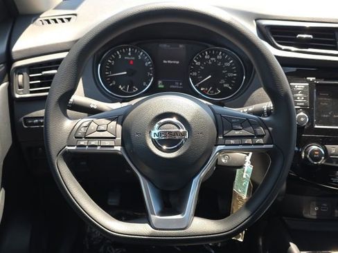 Used 2020 Nissan Rogue S AWD/4WD image 9