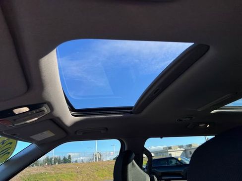 Used 2024 Kia EV9 Land image 30