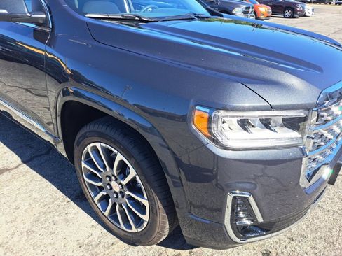 Used 2021 GMC Acadia Denali w/ Denali Ultimate Package AWD/4WD image 15