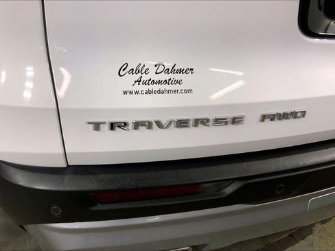 Used 2024 Chevrolet Traverse LT AWD/4WD image 8