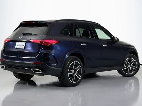 Used 2023 Mercedes-Benz GLC 300 4MATIC image 11