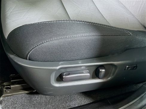 Certified 2023 Toyota Tacoma TRD Off-Road image 18