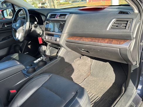 Used 2015 Subaru Outback 2.5i Limited w/ Popular Package #4 image 11