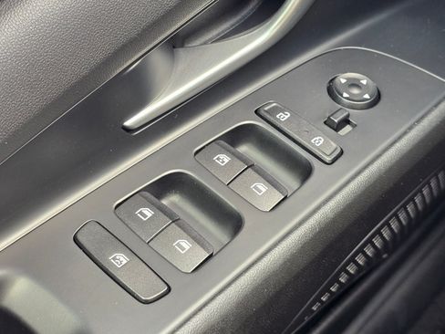 Used 2023 Hyundai Elantra Limited FWD image 23