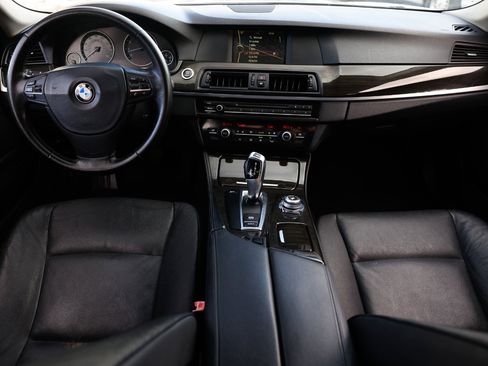 Used 2011 BMW 528i Sedan image 2