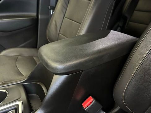 Used 2021 Chevrolet Equinox LT AWD/4WD image 30