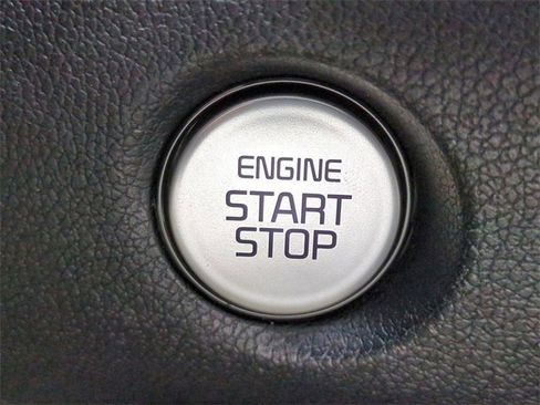 Used 2024 Kia Sorento S image 35