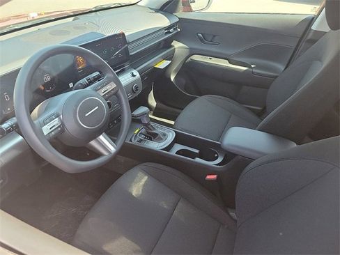 New 2026 Hyundai Kona SE image 6