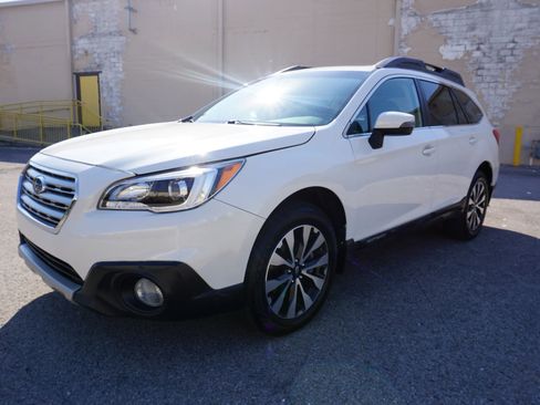 Used 2015 Subaru Outback 3.6R Limited image 4