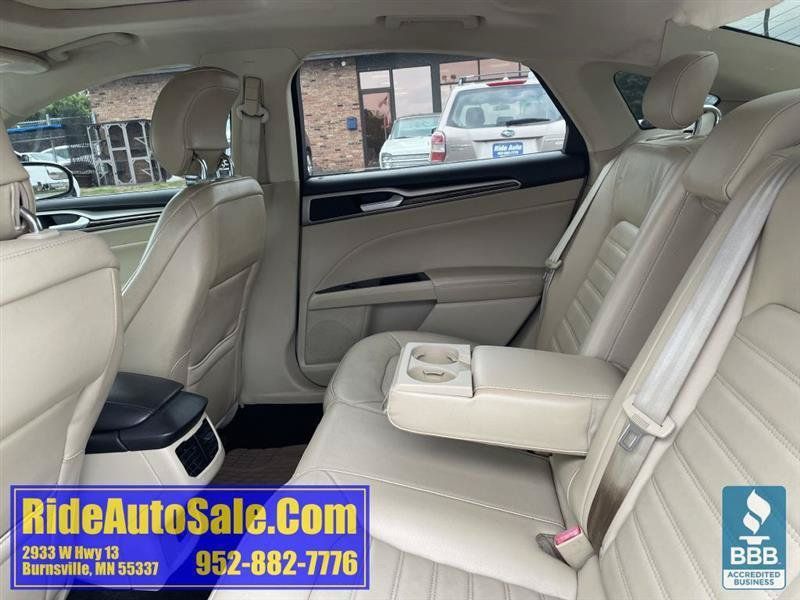 Used 2013 Ford Fusion SE FWD image 12