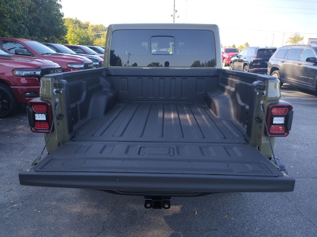 New 2026 Jeep Gladiator Rubicon AWD/4WD image 31