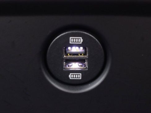 Used 2017 Porsche Macan S image 38