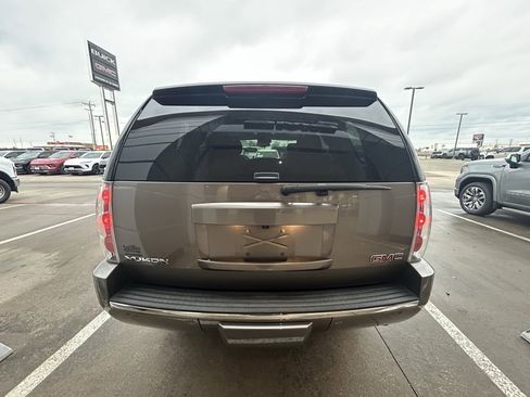 Used 2013 GMC Yukon Denali image 3