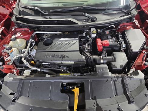 Used 2023 Nissan Rogue S image 28