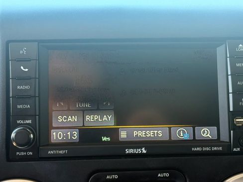 Used 2015 Jeep Wrangler Unlimited Sahara w/ Dual Top Group AWD/4WD image 18