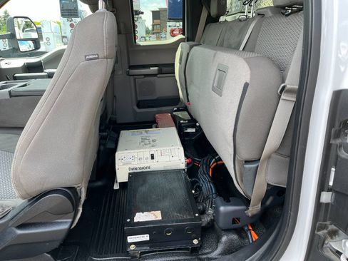 Used 2017 Ford F550 4x4 SuperCab Super Duty image 16