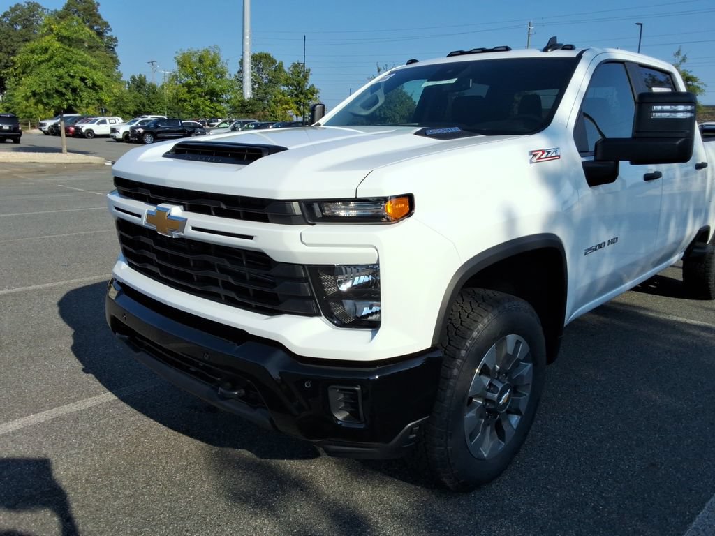 New 2026 Chevrolet Silverado 2500 Custom w/ Custom Value Package AWD/4WD image 9