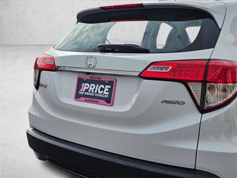 Used 2020 Honda HR-V LX image 12