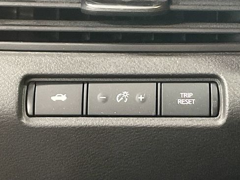 Used 2024 Nissan Altima 2.5 SR AWD/4WD image 10