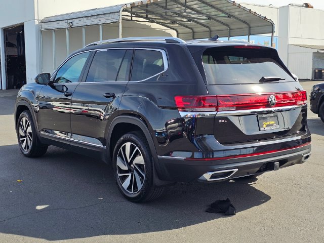 Used 2024 Volkswagen Atlas SEL AWD/4WD image 3