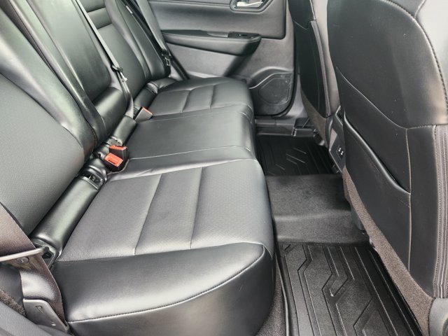 Used 2025 Nissan Rogue SV w/ SV Premium Package FWD image 31