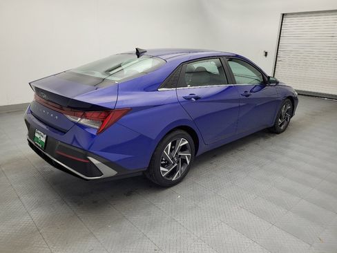 Used 2025 Hyundai Elantra SEL image 10