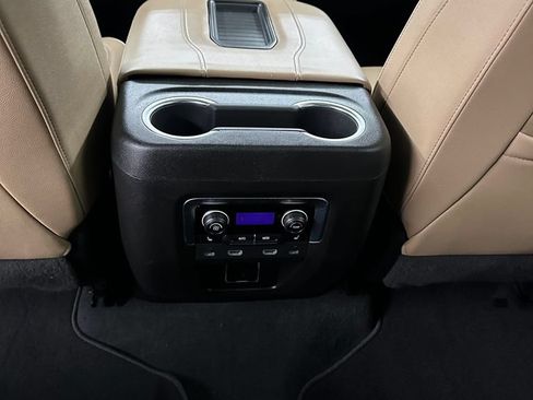 Used 2022 Chevrolet Suburban Premier w/ Premium Package AWD/4WD image 20