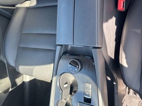 Used 2023 Nissan Rogue SV w/ SV Premium B Package AWD/4WD image 19