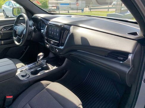 Certified 2023 Chevrolet Traverse LT w/ Midnight/Sport Edition AWD/4WD image 27