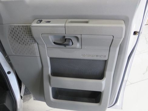 Used 2013 Ford E-150 and Econoline 150 w/ PWR Group image 22