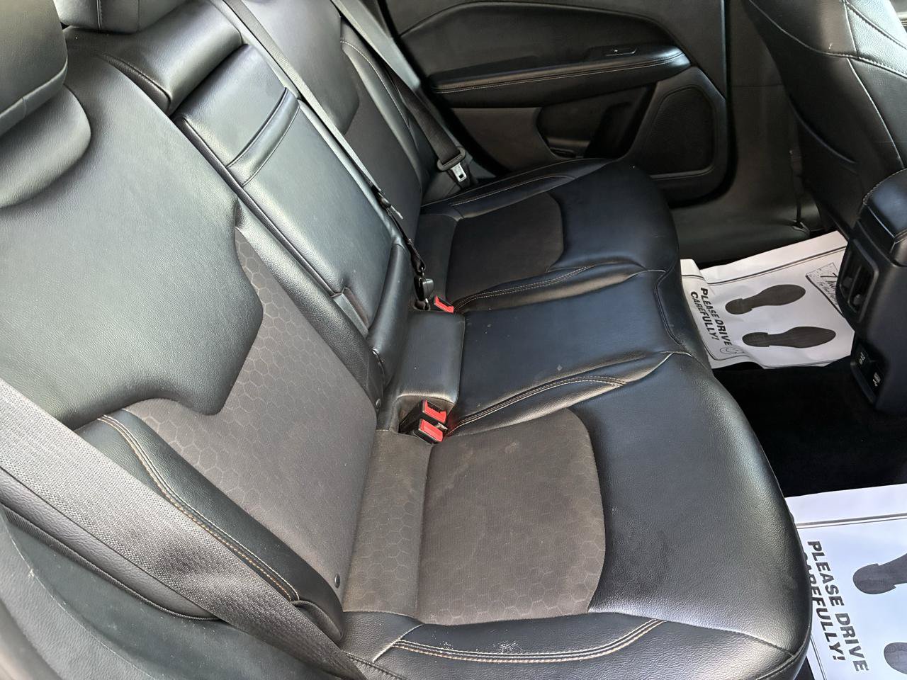 Used 2018 Jeep Compass Latitude w/ Popular Equipment Group FWD image 15