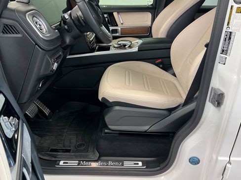 Used 2024 Mercedes-Benz G 550 image 17