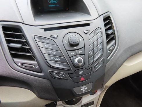 Used 2014 Ford Fiesta SE FWD image 21