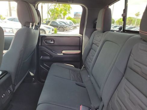 Certified 2025 Nissan Frontier PRO-4X w/ Pro Convenience Package AWD/4WD image 11